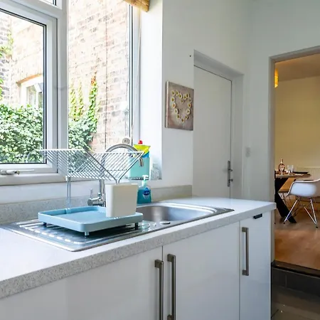 Holiday home Northern Flowerhouse York