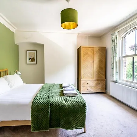 Northern Flowerhouse