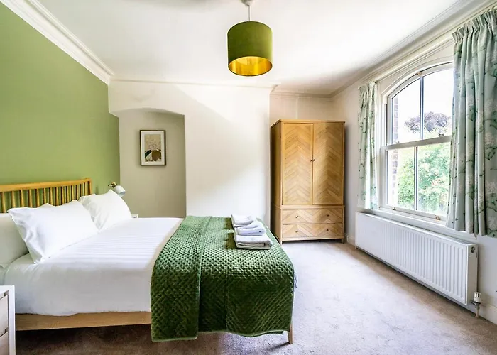 Northern Flowerhouse